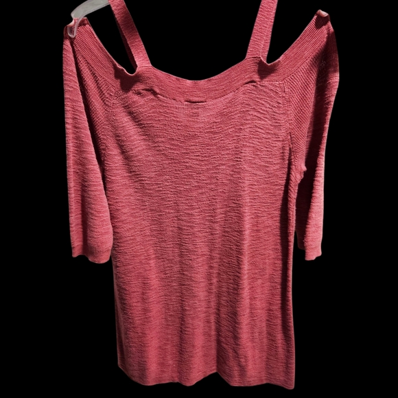 Torrid Red Cold Shoulder Blouse GUC - Picture 2 of 4